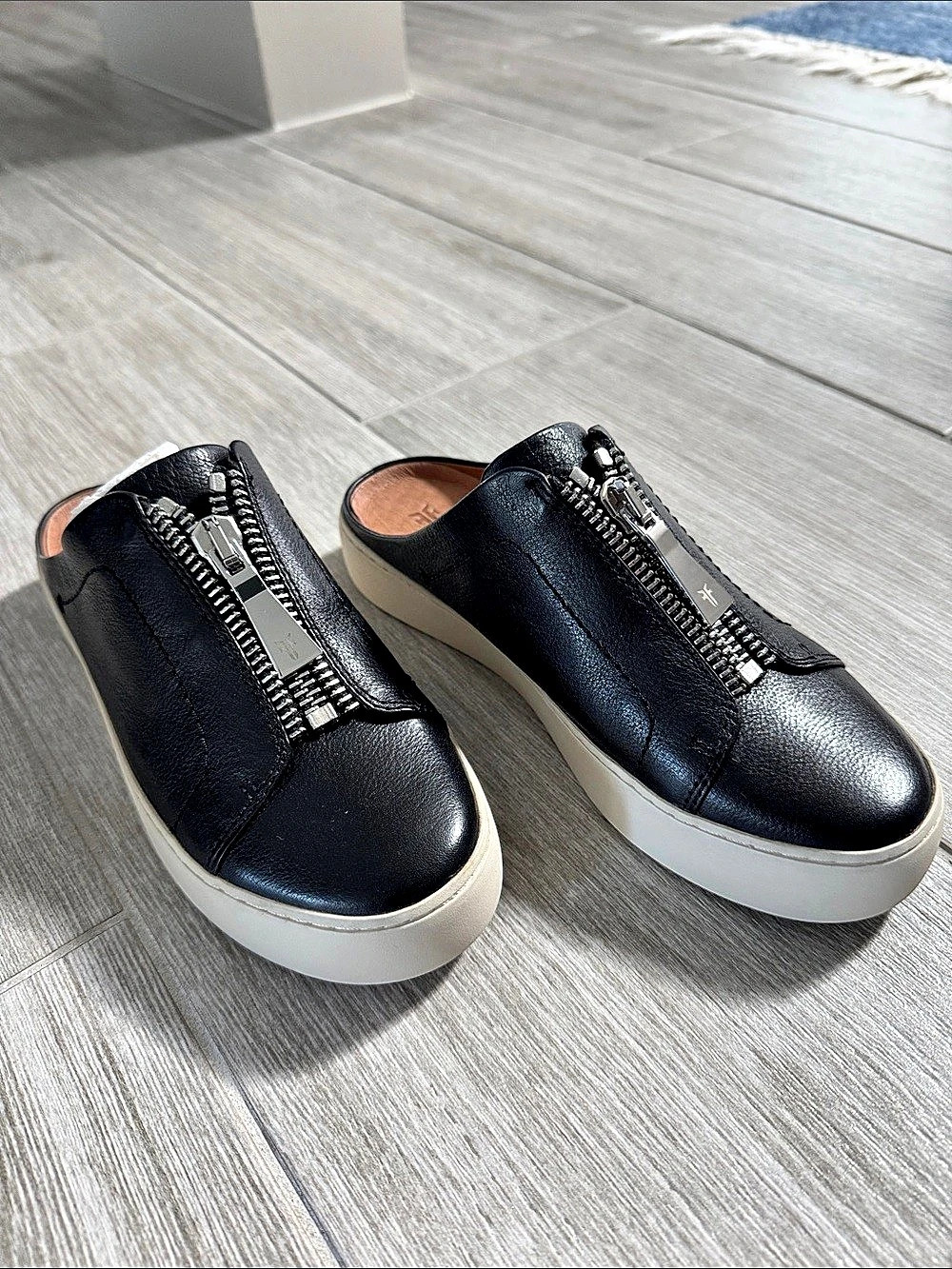 Frye Lena Zip Mule Black Leather Sneakers